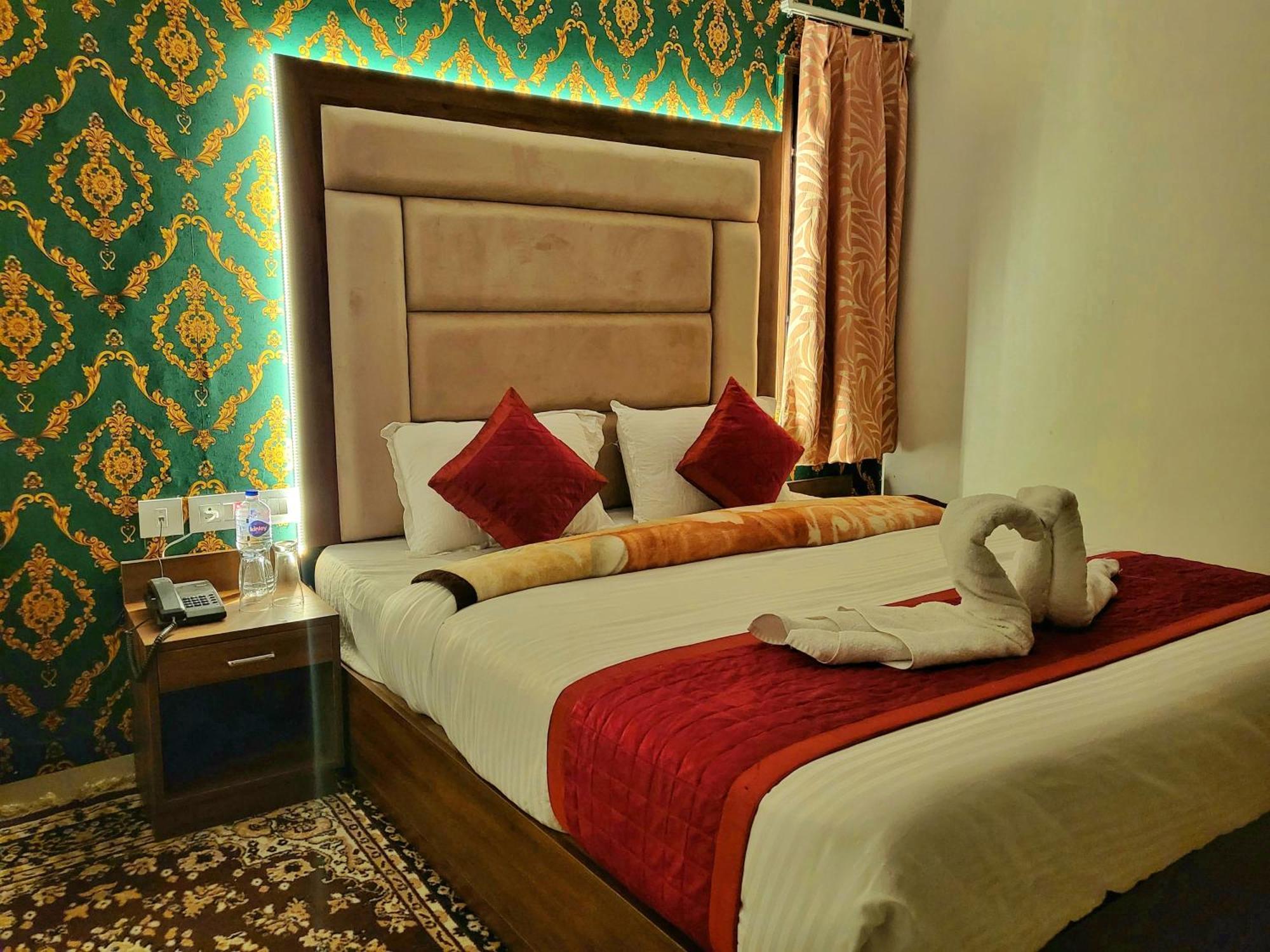 Bay Leaf By Live Inn Shimla Exterior photo